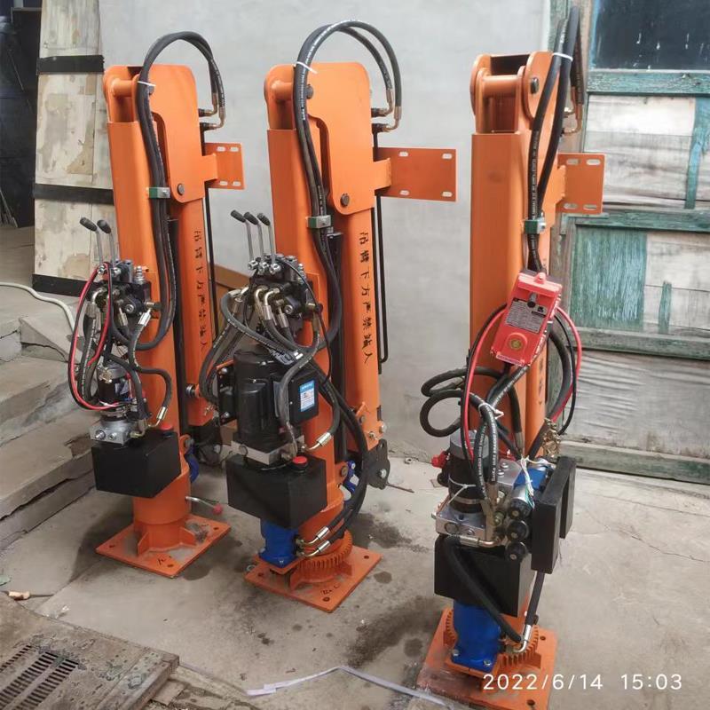 乌审旗重汽蓝牌随车吊 3.2吨 国六动力强 液压驱动 农用自卸起重机